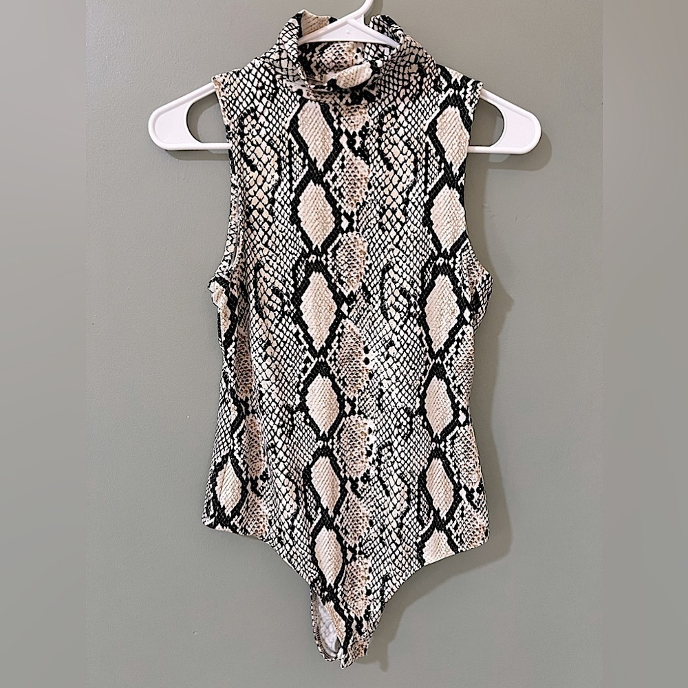 Saints & Hearts animal print sleeveless bodysuit size small high neck